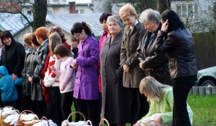 Veľká noc 2009 - svätenie jedál