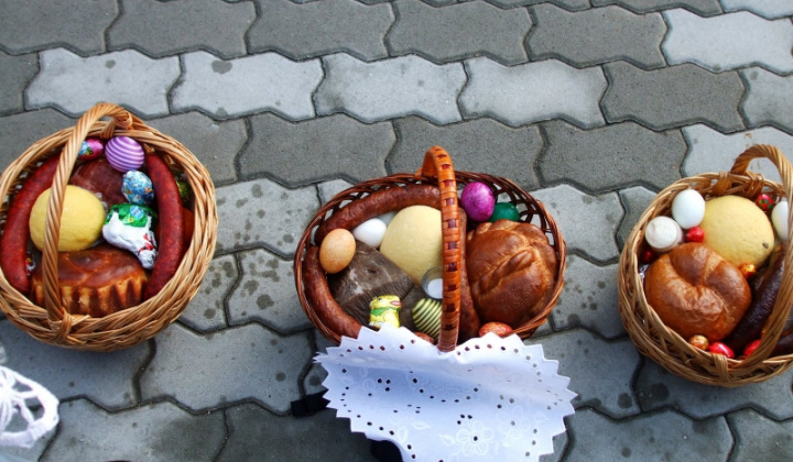Veľká noc 2009 - svätenie jedál