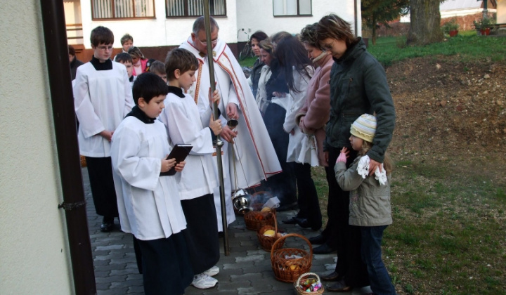 Veľká noc 2009 - svätenie jedál